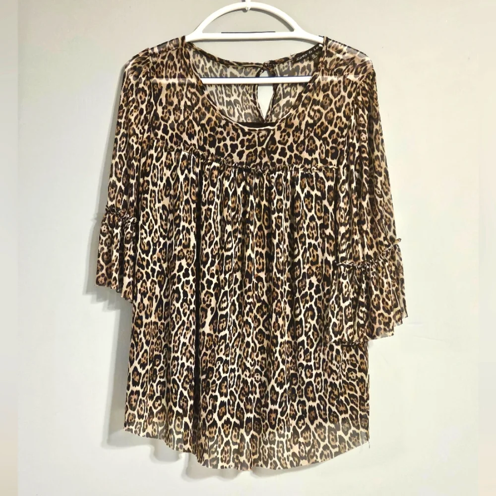 Women's blouse - Picture 1 of 5